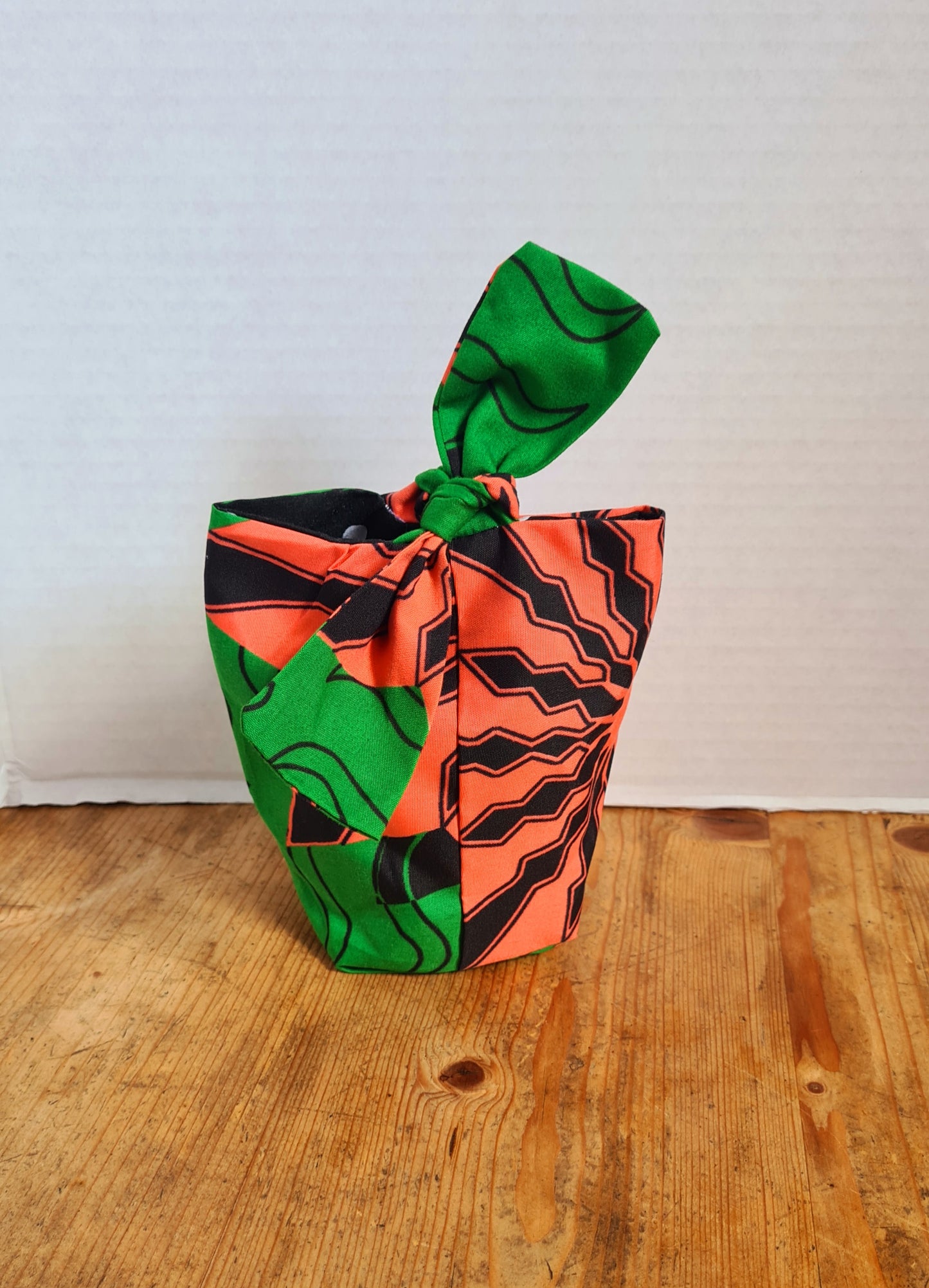 Knot Tie (Gift) Bag (S) - African Wax Print Fabric