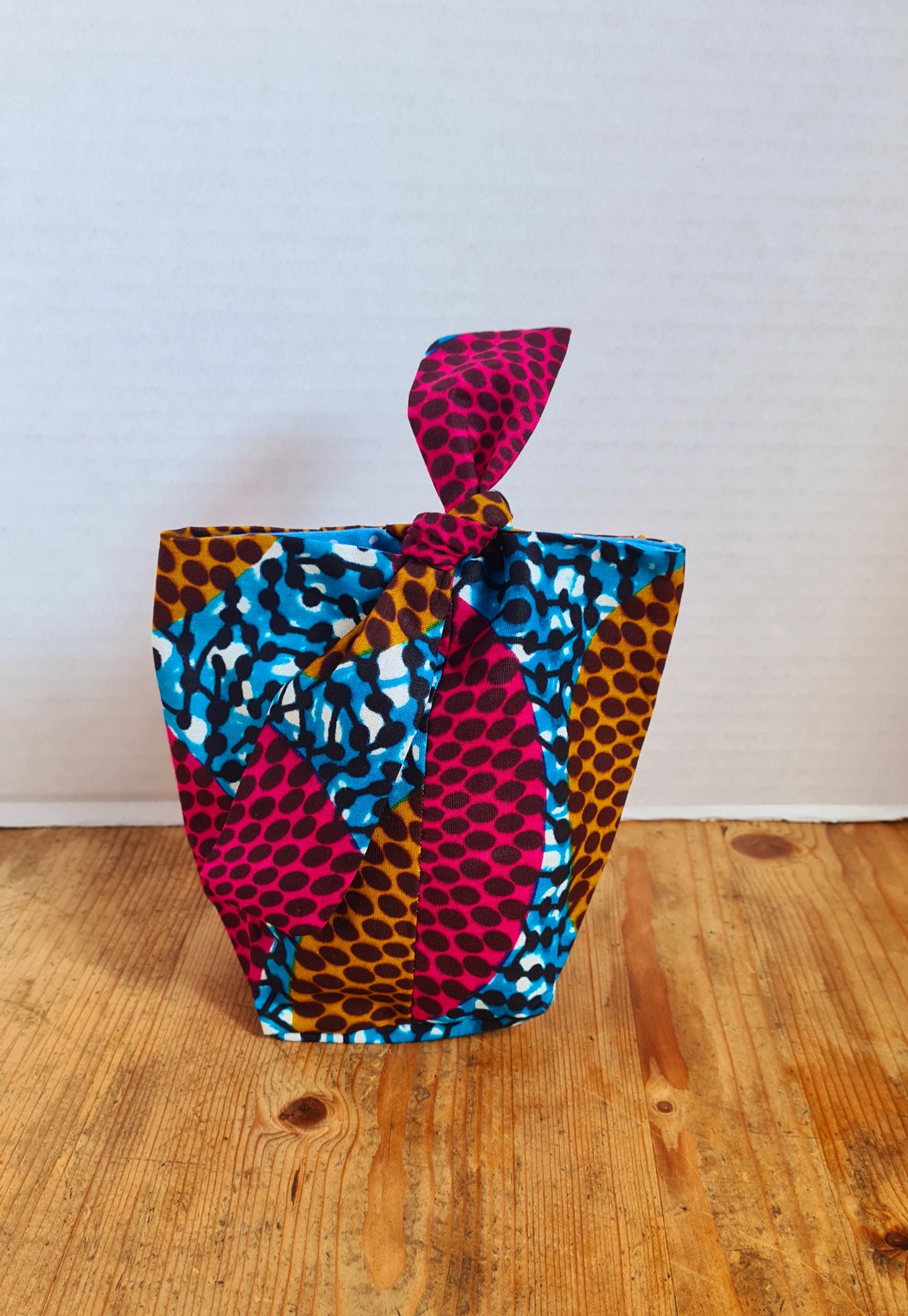 Knot Tie (Gift) Bag (S) - African Wax Print Fabric