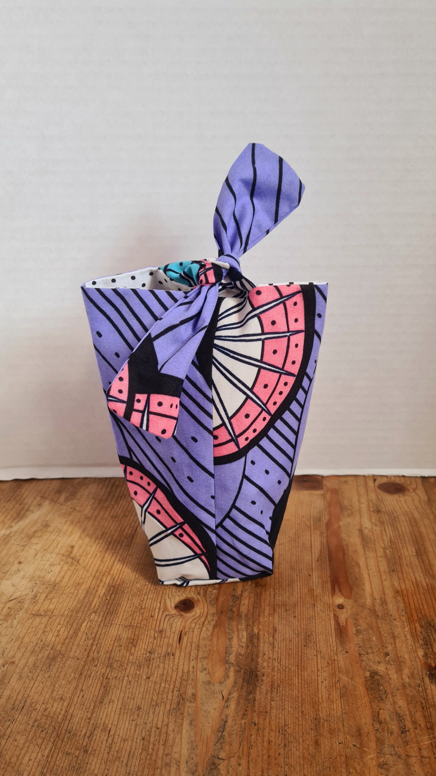 Knot Tie (Gift) Bag (L) - African Wax Print Fabric