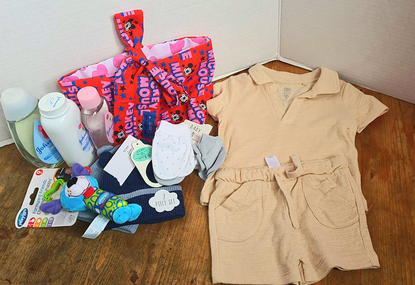 Custom Gift Sets for Babies & Children  -  Gender Reveal, Baby Shower, First time Mum
